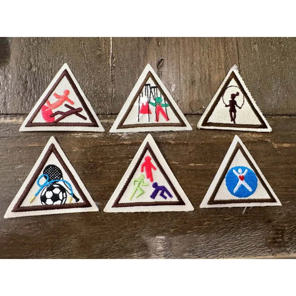 Vintage Girl Scout Brown Border Triangle Proficiency Badges Sports Rec Lot of 6